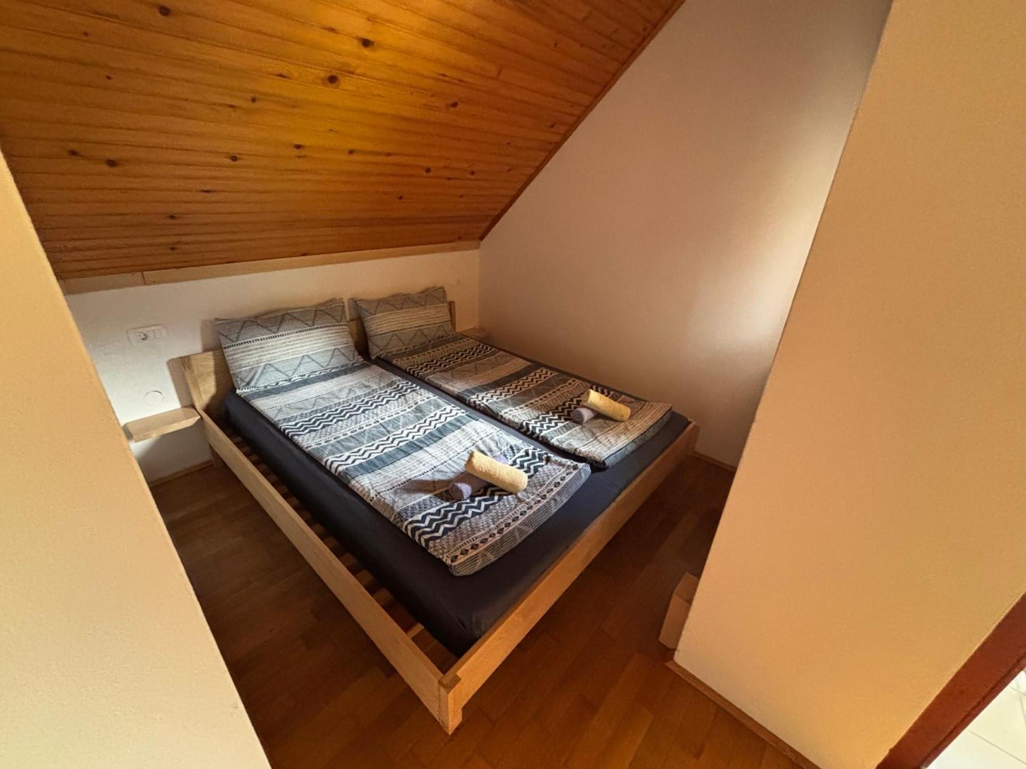 Hisa Patricija Apartment โซชา ภายนอก รูปภาพ